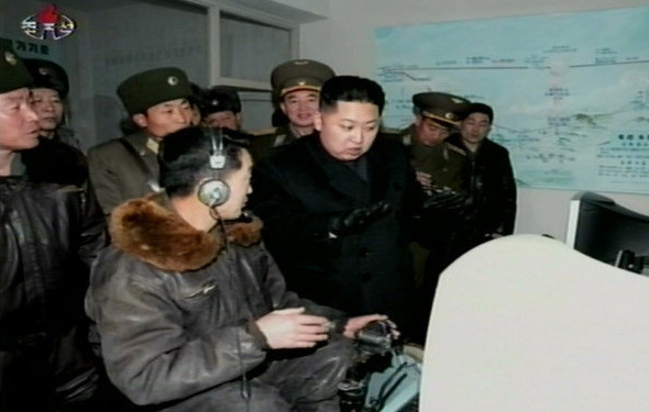 Tướng trẻ Kim Jong un thăm một đơn vị không quân