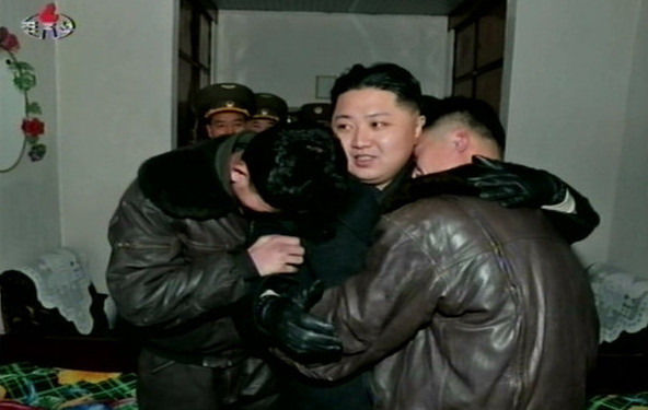 Tướng trẻ Kim Jong un thăm một đơn vị không quân