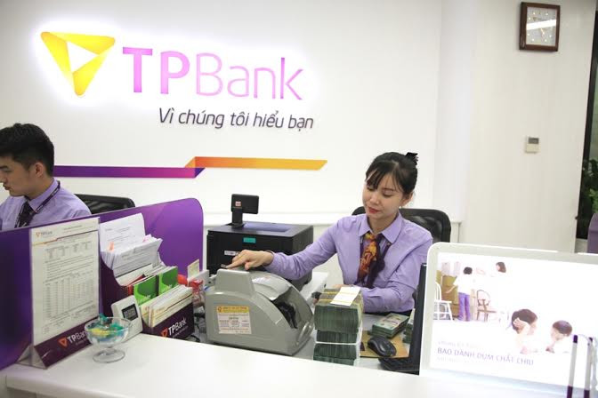 Kết quả kinh doanh 6 tháng đầu năm 2015 của TPBank khá khả quan với các chỉ tiêu cơ bản đều tăng trưởng và vượt kế hoạch đề ra. Kết quả kinh doanh 6 tháng đầu năm 2015 của TPBank khá khả quan với các chỉ tiêu cơ bản đều tăng trưởng và vượt kế hoạch đề ra.