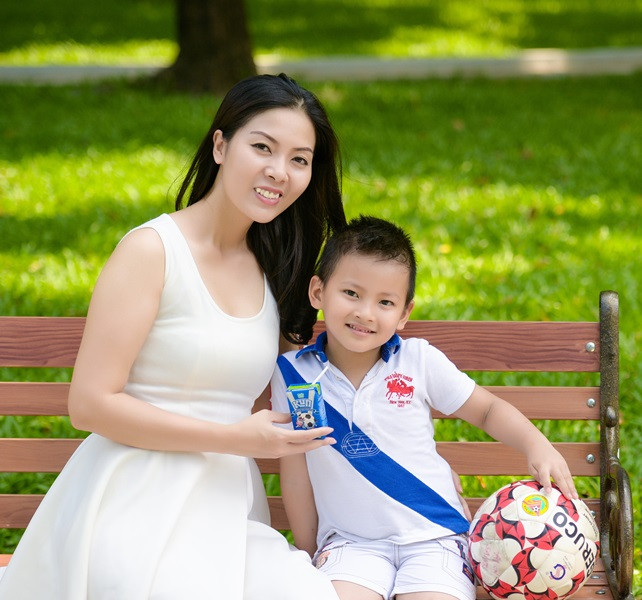 Sữa trắng Love’in Farm KUN đảm bảo nguồn dưỡng chất thiết yếu mỗi ngày cho bé. Sữa trắng Love’in Farm KUN đảm bảo nguồn dưỡng chất thiết yếu mỗi ngày cho bé.