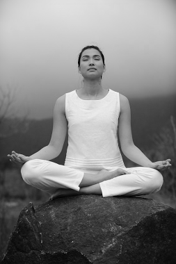 Vương Thu PHương cho rằng, cuộc sống càng hiện đại, hối hả… mọi người càng nên đọc sách. Đọc để sống chậm lại. Vương Thu PHương cho rằng, cuộc sống càng hiện đại, hối hả… mọi người càng nên đọc sách. Đọc để sống chậm lại.