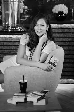 "Khi giúp đỡ nhiều người, tôi còn cho mình cơ hội nhìn rộng ra thế giới xung quanh". "Khi giúp đỡ nhiều người, tôi còn cho mình cơ hội nhìn rộng ra thế giới xung quanh".