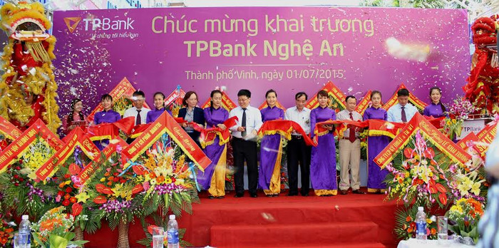 Ngân hàng TMCP Tiên Phong (TPBank) chính thức khai trương chi nhánh TPBank Nghệ An... Ngân hàng TMCP Tiên Phong (TPBank) chính thức khai trương chi nhánh TPBank Nghệ An...