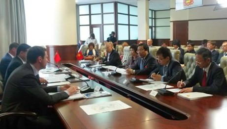 Đại sứ Nguyễn Thanh Sơn làm việc với lãnh đạo tỉnh Moscow về hợp tác đầu tư. Đại sứ Nguyễn Thanh Sơn làm việc với lãnh đạo tỉnh Moscow về hợp tác đầu tư.