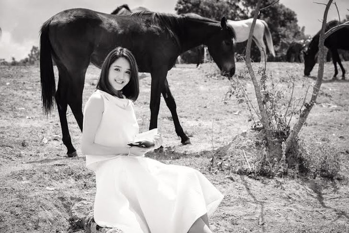 Hoàng Anh cho biết việc trở thành Đại sứ của Hành trình “Những cuốn sách đổi đời” có thể là có mối “lương duyên” Hoàng Anh cho biết việc trở thành Đại sứ của Hành trình “Những cuốn sách đổi đời” có thể là có mối “lương duyên”