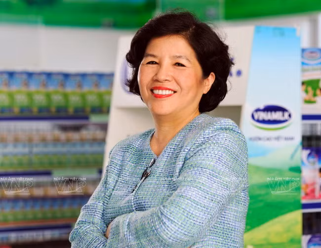 Cũng từ ngày 25/7/2015, bà Mai Kiều Liên nguyên là Chủ tịch HĐQT kiêm TGĐ Vinamilk, thành viên HĐQT giữ chức danh TGĐ Vinamilk. Cũng từ ngày 25/7/2015, bà Mai Kiều Liên nguyên là Chủ tịch HĐQT kiêm TGĐ Vinamilk, thành viên HĐQT giữ chức danh TGĐ Vinamilk.