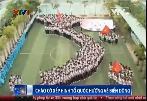 Trong buổi lễ chào cờ đầu tuần vào sáng 12/5/2014, 800 học sinh trường THPT Lê Quý Đôn (TP.Biên Hòa, Đồng Nai) đã xếp hình bản đồ Tổ quốc nhằm phản đối việc Trung Quốc trái phép đưa gian khoan vào vùng biển Việt Nam. (ảnh minh họa nguồn VTV)