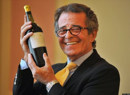 7. 1811 Chateau d’Yquem Chai rượu loại Sauterne (rượu vang ngọt) trở thành loại đắt nhất mọi thời đại khi được Christian Vanneque, một doanh nhân nổi tiếng thuộc lĩnh vực kinh doanh nhà hàng tại Pháp, mua với giá 117.000 USD. Đây là một trong những sản phẩm tuyệt vời nhất mà hãng Bordeaux từng sản xuất. Chai rượu loại Sauterne (rượu vang ngọt) trở thành loại đắt nhất mọi thời đại khi được Christian Vanneque, một doanh nhân nổi tiếng thuộc lĩnh vực kinh doanh nhà hàng tại Pháp, mua với giá 117.000 USD. Đây là một trong những sản phẩm tuyệt vời nhất mà hãng Bordeaux từng sản xuất. 7. 1811 Chateau d’Yquem Chai rượu loại Sauterne (rượu vang ngọt) trở thành loại đắt nhất mọi thời đại khi được Christian Vanneque, một doanh nhân nổi tiếng thuộc lĩnh vực kinh doanh nhà hàng tại Pháp, mua với giá 117.000 USD. Đây là một trong những sản phẩm tuyệt vời nhất mà hãng Bordeaux từng sản xuất. Chai rượu loại Sauterne (rượu vang ngọt) trở thành loại đắt nhất mọi thời đại khi được Christian Vanneque, một doanh nhân nổi tiếng thuộc lĩnh vực kinh doanh nhà hàng tại Pháp, mua với giá 117.000 USD. Đây là một trong những sản phẩm tuyệt vời nhất mà hãng Bordeaux từng sản xuất.