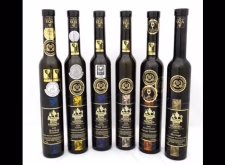 3. Royal DeMaria Rượu vang tuyết (ice wine), được chế biến từ nhiều loại nho trồng thu hoạch lúc thời tiết phải dưới âm 8 độ C, đắt nhất trong tất cả các loại rượu khai vị. Năm 2006, một chai vang tuyết hiệu Royal DeMaria đã bán ở mức 30.000 USD, tương đương giá một chiếc Mini Cooper. Rượu vang tuyết (ice wine), được chế biến từ nhiều loại nho trồng thu hoạch lúc thời tiết phải dưới âm 8 độ C, đắt nhất trong tất cả các loại rượu khai vị. Năm 2006, một chai vang tuyết hiệu Royal DeMaria đã bán ở mức 30.000 USD, tương đương giá một chiếc Mini Cooper.