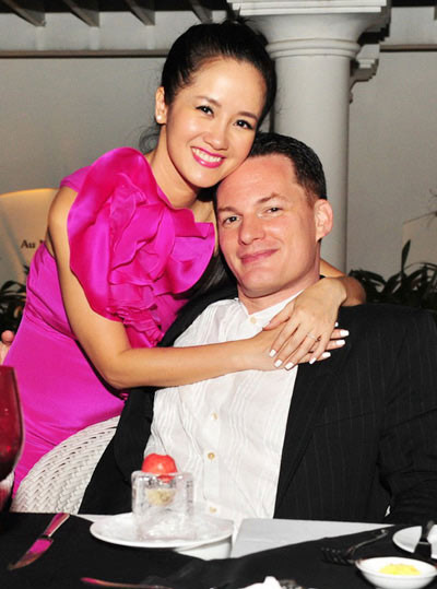 Hồng Nhung và chồng Hồng Nhung và chồng