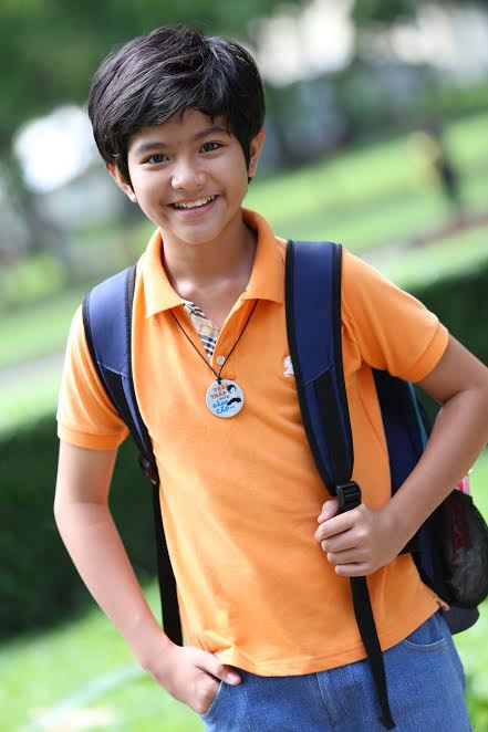 Một bạn nam có chiều cao “khiêm tốn” vẫn rất tự tin với dây đeo cổ “Thấp thấp nhưng… đẳng cấp!”. Các dây đeo đa năng Subo đều có nhiều màu sắc khác nhau và phù hợp với bất kỳ chiếc áo nào của bạn. Một bạn nam có chiều cao “khiêm tốn” vẫn rất tự tin với dây đeo cổ “Thấp thấp nhưng… đẳng cấp!”. Các dây đeo đa năng Subo đều có nhiều màu sắc khác nhau và phù hợp với bất kỳ chiếc áo nào của bạn.