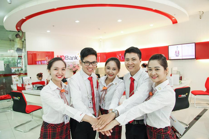 Cán bộ nhân viên Ngân hàng HDBank.