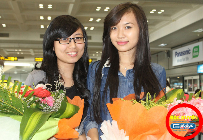 Nguyên Tâm (trái) và Phương Thảo