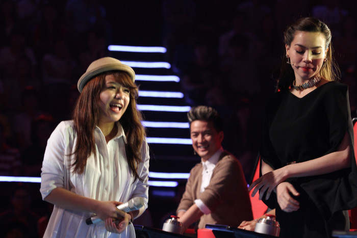 Đàm Vĩnh Hưng: "Em đi nước cờ cao quá! Hồ Hà ơi" Đàm Vĩnh Hưng: "Em đi nước cờ cao quá! Hồ Hà ơi"