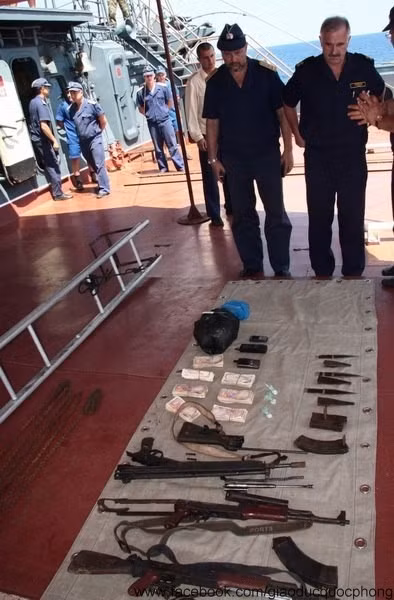 Vũ khí, tiền và ma tuý của hải tặc Somali