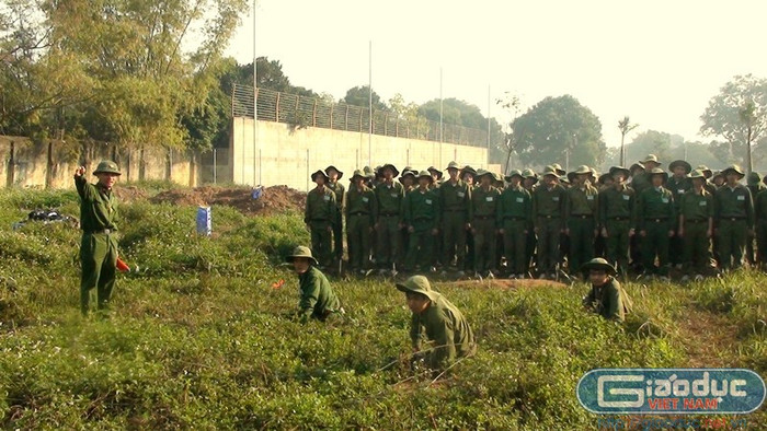 Mục tiêu ở phía trước, sẵn sàng tiến lên! Mục tiêu ở phía trước, sẵn sàng tiến lên!