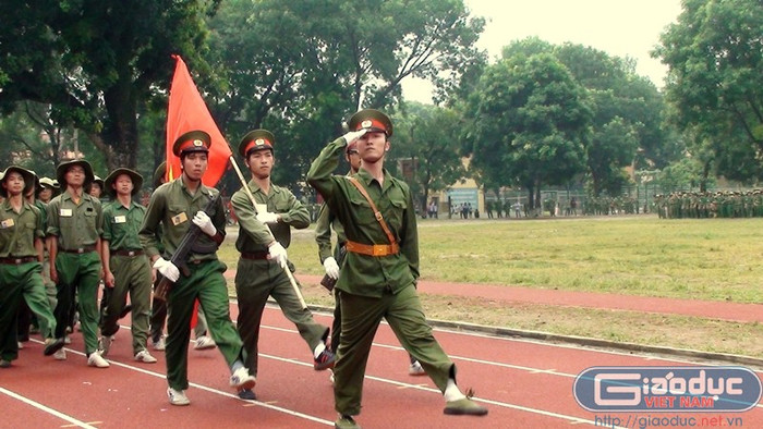 Những giờ phút tập luyện tại thao trường ngày hôm nay sẽ bồi đắp thêm tinh thần chiến đấu quả cảm, bảo vệ chủ quyền Tổ quốc thiêng liêng. Những giờ phút tập luyện tại thao trường ngày hôm nay sẽ bồi đắp thêm tinh thần chiến đấu quả cảm, bảo vệ chủ quyền Tổ quốc thiêng liêng.