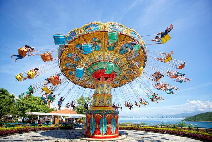 Vinpearl Land Nha Trang được bình chọn là "Khu vui chơi giải trí hấp dẫn nhất Việt Nam". Vinpearl Land Nha Trang được bình chọn là "Khu vui chơi giải trí hấp dẫn nhất Việt Nam".