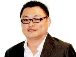 Ông Tom Trần - cựu CEO của Nhóm Mua - đang trên đường trở lại Việt Nam. Ông Tom Trần - cựu CEO của Nhóm Mua - đang trên đường trở lại Việt Nam.