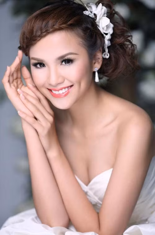 Từ khi đăng quang đến nay, Diễm Hương ngày càng mặn mà hơn