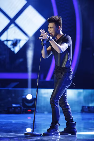 Đông Hùng mạnh mẽ và bốc lửa vời "Tìm lại"