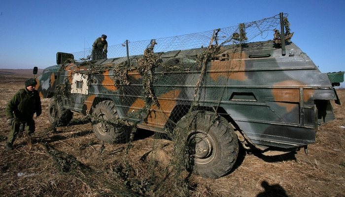 Trong quá trình chiến đấu vấp phải sự chống trả của lực lượng đối phương và lực lượng chiến đấu cần đến sự yểm hộ của pháo binh cũng như phản lực, trực thăng tấn công hỗ trợ. Trong quá trình chiến đấu vấp phải sự chống trả của lực lượng đối phương và lực lượng chiến đấu cần đến sự yểm hộ của pháo binh cũng như phản lực, trực thăng tấn công hỗ trợ.