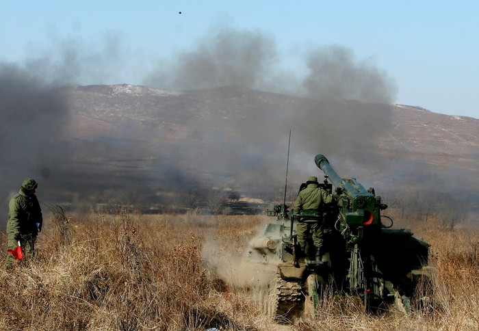 Theo Thiếu tướng Alexei Salmin - Tư lệnh lực lượng binh chủng hợp thành trực thuộc Quân khu miền Đông huấn luyện chiến đấu lần này tập trung vào nhiệm vụ sẵn sàng chiến đấu, nâng cao khả năng và hiệu quả của các loại hỏa lực. Theo Thiếu tướng Alexei Salmin - Tư lệnh lực lượng binh chủng hợp thành trực thuộc Quân khu miền Đông huấn luyện chiến đấu lần này tập trung vào nhiệm vụ sẵn sàng chiến đấu, nâng cao khả năng và hiệu quả của các loại hỏa lực.