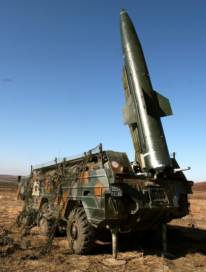 Cuộc diễn tập quy mô lớn này được tiến hành trong môi trường tác chiến điện tử phức tạp, lực lượng tác chiến của quân đỏ và quân xanh đều hoạt động tích cực khiến khả năng bắn chính xác của các loại hỏa lực khó khăn hơn nhiều. Cuộc diễn tập quy mô lớn này được tiến hành trong môi trường tác chiến điện tử phức tạp, lực lượng tác chiến của quân đỏ và quân xanh đều hoạt động tích cực khiến khả năng bắn chính xác của các loại hỏa lực khó khăn hơn nhiều.