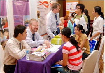 Theo dự thảo, muốn tổ chức dịch vụ tư vấn du học cần có tiền ký quỹ tối thiểu là 500 triệu đồng tại ngân hàng thương mại