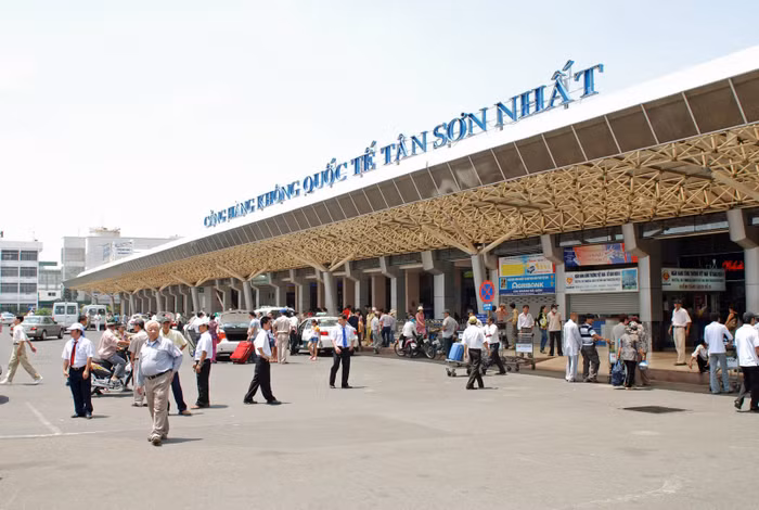 Sân bay Tân Sơn Nhất yếu kém, khắc phục bằng cách nào? ảnh 2