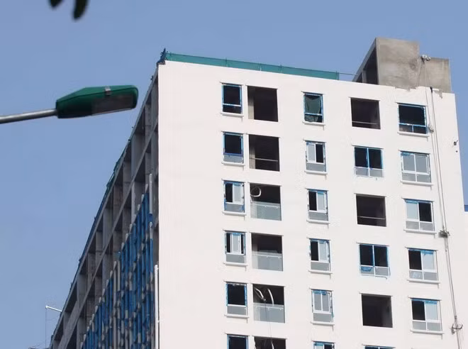 Hà Nội bất ngờ thay đổi biện pháp xử lý sai phạm tòa nhà 8B Lê Trực ảnh 2