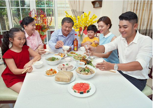 Tết chỉ “đậm đà” khi cả nhà sum vầy bên mâm cỗ đầu năm