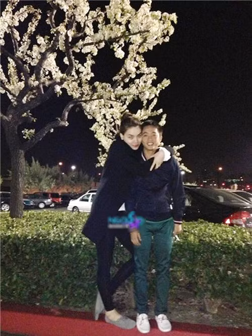 Hình ảnh hạnh phúc của vợ chồng Hà Hồ và Cường Đôla ở Mỹ. Hình ảnh hạnh phúc của vợ chồng Hà Hồ và Cường Đôla ở Mỹ.