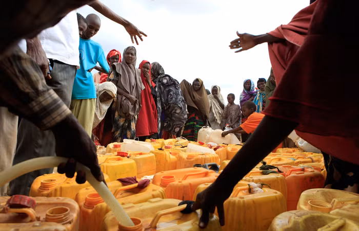 Khu vực Sừng Châu Phi nghèo đói hiện nay đang phải chịu đựng thảm kịch hạn hán và mất mùa tồi tệ nhất trong vòng 100 năm qua.