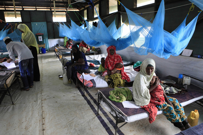 Khu vực Sừng Châu Phi nghèo đói hiện nay đang phải chịu đựng thảm kịch hạn hán và mất mùa tồi tệ nhất trong vòng 100 năm qua. Khu vực Sừng Châu Phi nghèo đói hiện nay đang phải chịu đựng thảm kịch hạn hán và mất mùa tồi tệ nhất trong vòng 100 năm qua.