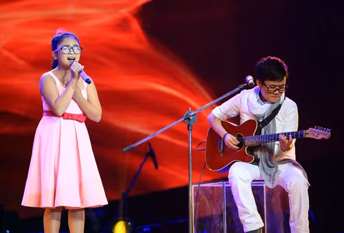 Thiện Nhân khiến khán giả bất ngờ với ca khúc Mẹ yêu