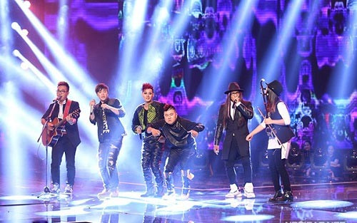 Nhóm F Band bất ngờ rơi vào vòng nguy hiểm