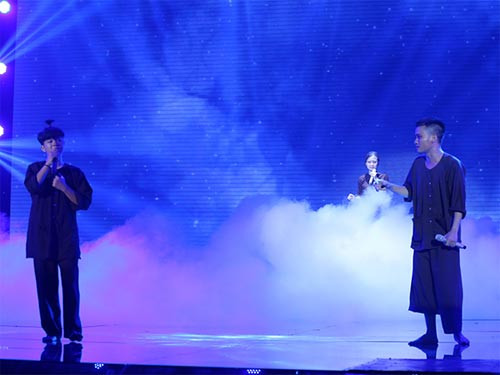 Tiết mục của Quang Anh kết hợp với Dương Hoàng Yến - Hà Duy khiến khán giả ngậm ngùi Tiết mục của Quang Anh kết hợp với Dương Hoàng Yến - Hà Duy khiến khán giả ngậm ngùi