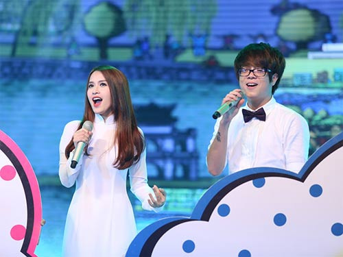 Bùi Anh Tuấn đã "phá nát" ca khúc Huế - tình yêu của tôi Bùi Anh Tuấn đã "phá nát" ca khúc Huế - tình yêu của tôi