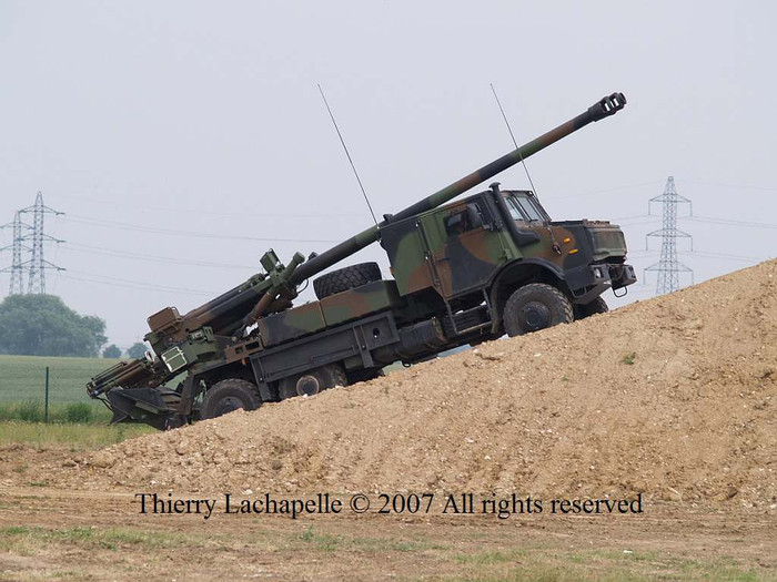 Hệ thống pháo tự hành 155mm CAESAR. Hệ thống pháo tự hành 155mm CAESAR.