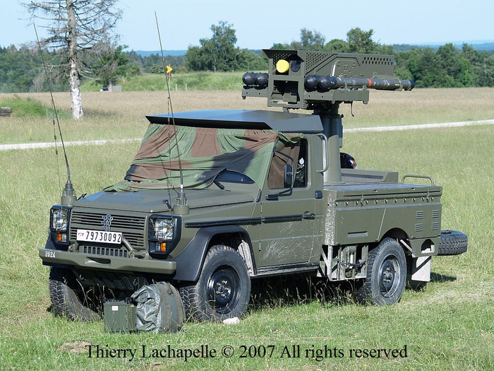 Xe dã chiến gắn tên lửa ASPIC on P4 Xe dã chiến gắn tên lửa ASPIC on P4