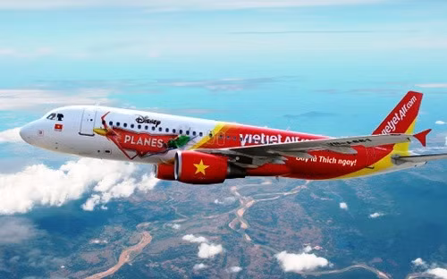 Sự có mặt của Vietjet cũng trở thành thách thức cho bức tranh hàng không vốn đã nhuốm màu độc quyền nhiều năm.
