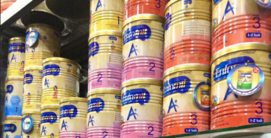 Đi đầu trong việc thay đổi chuẩn độ tuổi này là nhãn hàng Enfagrow của Mead Johnson.