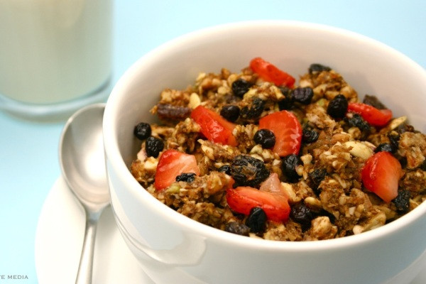 6. Các loại ngũ cốc tinh luyện Bạn có thể tìm mua các loại ngũ cốc này tại các siêu thị. Đây là loại thực phẩm ăn liền rất tiện dụng và góp phần tăng cường vitamin D cho cơ thể bạn. Khi không có thời gian để nấu ăn, thì ngũ cốc ăn liền là một cách lý tưởng để bạn thu nạp lượng vitamin D cần thiết cho xương.