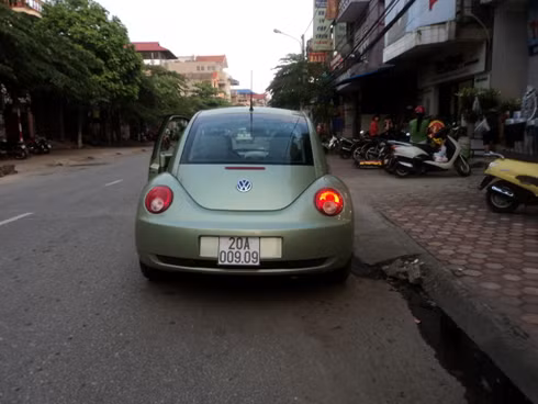 Volkswagen Beetle: Ảnh: Otofun