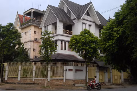 Tặng vàng cho khách đang là xu thế được nhiều chủ đầu tư chuộng. Ảnh: Hoàng Lan