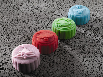 Năm nay, chỉ có 8.000 hộp bánh dẻo Angry Birds được bán ra thị trường Singapore dịp Tết Trung thu này. Những vị khách nhiều tiền hoàn toàn có thể đặt trước trước bánh theo ý tưởng thiết kế của chính mình kể từ bây giờ cho tới 30/9. Năm nay, chỉ có 8.000 hộp bánh dẻo Angry Birds được bán ra thị trường Singapore dịp Tết Trung thu này. Những vị khách nhiều tiền hoàn toàn có thể đặt trước trước bánh theo ý tưởng thiết kế của chính mình kể từ bây giờ cho tới 30/9.