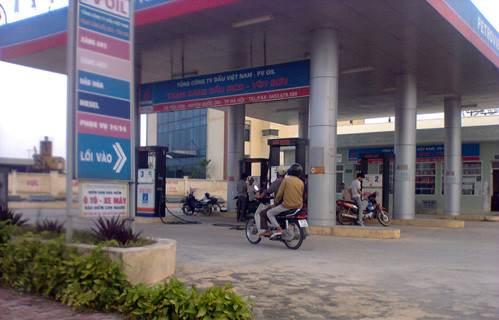 Trao đổi với PV, một lãnh đạo của PV Oil xác nhận trạm xăng dầu Sico - Yên Sơn đã đề nghị ký hợp đồng với PV Oil từ đầu năm nay, song chưa lần nào lấy hàng. Sau khi trăng biển của PV Oil, Sico đưa ra lý do sửa chữa trạm xăng dầu, bán chậm, do đó phải chờ đến nửa tháng nữa mới nhập nguồn.