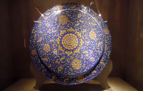 Hộp - đồng Pháp Lam thời Nguyễn thế kỷ 19. Hộp - đồng Pháp Lam thời Nguyễn thế kỷ 19.