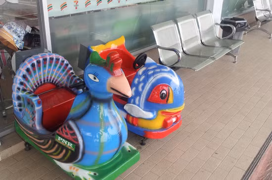 Thú nhún cho trẻ em vui chơi.